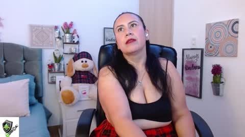 AMALIA online show from December 4, 8:29 pm