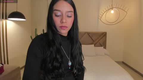 Amalia cruss online show from November 27, 9:50 pm