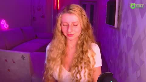 Snapshot of amaliaqueen999 chatting on October 27, 2:23 pm Amalia online show from October 27, 2:23 pm