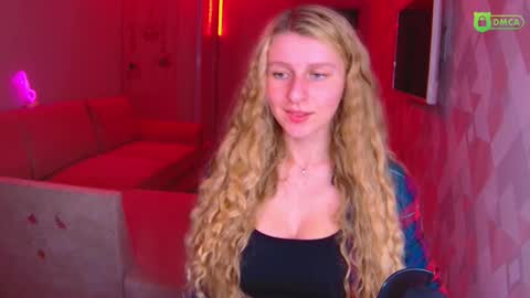 Amalia online show from December 1, 3:04 pm