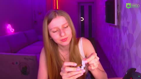 Snapshot of amaliaqueen999 chatting on December 22, 2:16 pm Amalia online show from December 22, 2:16 pm