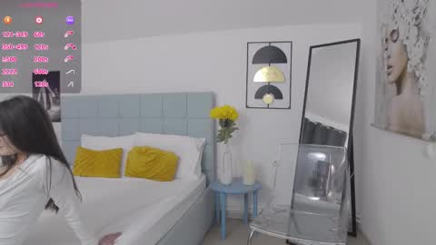 Amalia online show from February 23, 11:15 pm