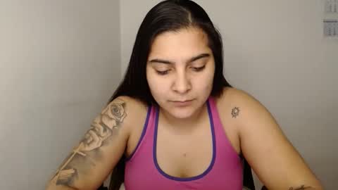 The queen of the biceps  online show from February 6, 11:04 pm