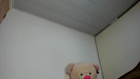 amara_brunet online show from November 29, 2:43 pm