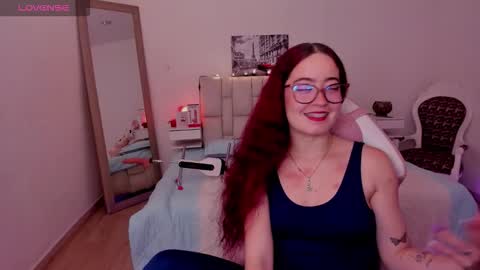 amaraa_couper1 online show from February 14, 4:25 am