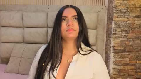 amarahanks_ online show from November 15, 7:04 pm