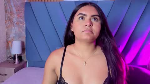 amarahanks_ online show from November 5, 12:32 pm