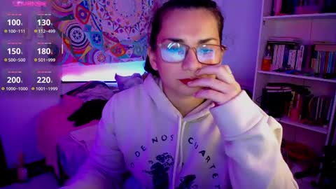 Susan online show from July 6, 9:17 pm