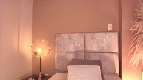 Amara Yasbel online show from February 28, 7:13 pm