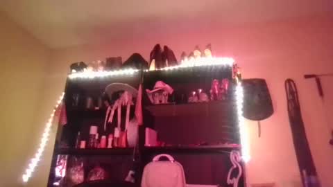 Snapshot of amayamillarodriguez chatting on December 28, 8:48 am amayamillarodriguez online show from December 28, 8:48 am