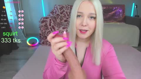 Snapshot of amazongirls chatting on January 5, 8:11 am Im Mandy and I love to play in public and do crazy in PVT online show from January 5, 8:11 am