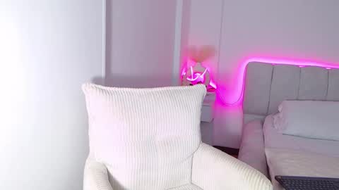 Ambar online show from November 7, 1:33 am