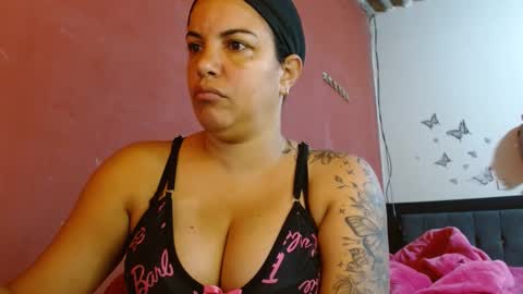 Snapshot of ambarmilf09 chatting on October 3, 6:46 pm ambarmilf09 online show from October 3, 6:46 pm
