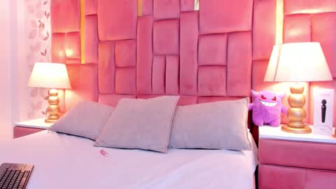 AmbarSantany  online show from December 3, 1:08 am