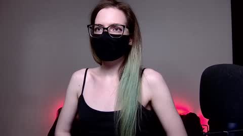 Snapshot of amber_candyfloss chatting on December 5, 2:09 am Amber non-nude model online show from December 5, 2:09 am