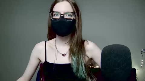 Amber non-nude model online show from November 24, 11:29 pm