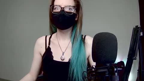 Snapshot of amber_candyfloss chatting on February 2, 9:02 pm Amber non-nude model online show from February 2, 9:02 pm