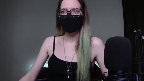 Snapshot of amber_candyfloss chatting on December 18, 2:53 am Amber non-nude model online show from December 18, 2:53 am