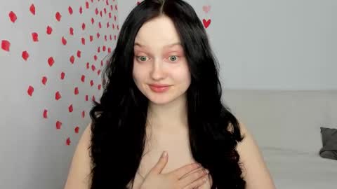 call me Amber online show from March 5, 8:10 am