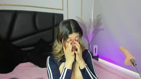 amber_palmer online show from April 13, 8:42 pm