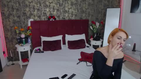 AmberMinxy online show from December 2, 7:54 am