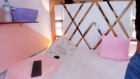 Amber online show from January 18, 7:04 pm