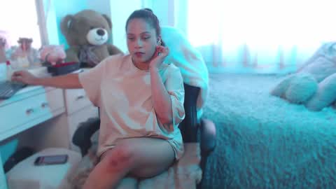 Amber  online show from February 18, 4:38 pm