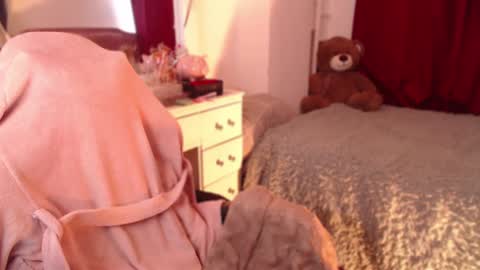 Amber  online show from February 8, 7:59 pm