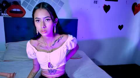Snapshot of amberx_sweet chatting on September 22, 9:24 pm Amber online show from September 22, 9:24 pm