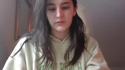 Amelia 3 3 3 online show from February 18, 1:00 pm