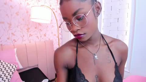 Snapshot of amelia_adms chatting on March 3, 7:03 pm Amelia Adams online show from March 3, 7:03 pm