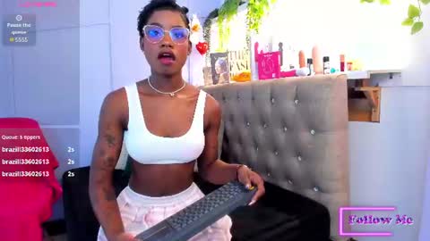 Amelia Adams online show from June 13, 12:24 pm