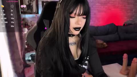 Amelia Aley  online show from March 17, 10:30 am