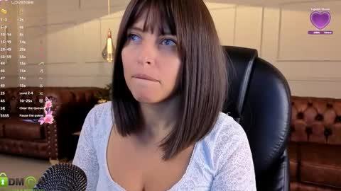 AMELIA online show from April 15, 12:06 pm