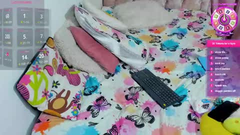 Amelia online show from April 15, 8:20 pm