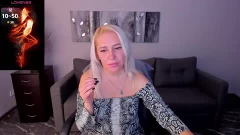 Amelia online show from February 8, 7:59 pm