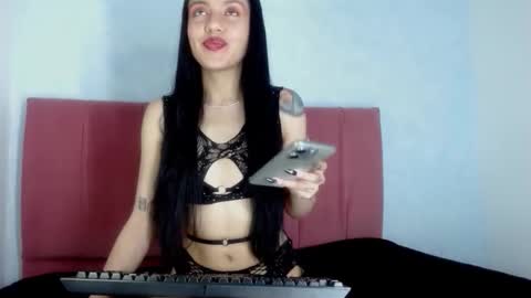 ameliacutecm101 online show from December 20, 5:33 am