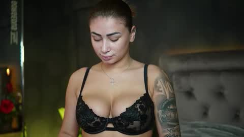  Amelia  online show from November 26, 10:22 pm