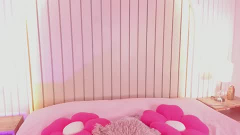 Amelia online show from November 10, 11:55 pm