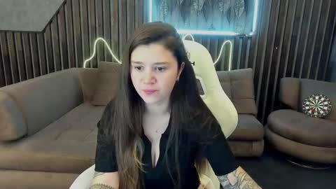 amellymillyy online show from September 20, 12:47 pm