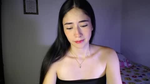 Snapshot of amelycaro chatting on December 27, 4:47 am Amely  online show from December 27, 4:47 am