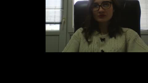 Julia  online show from February 13, 9:51 am