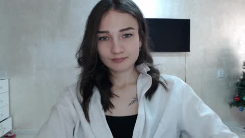 Julia  online show from January 12, 7:24 am