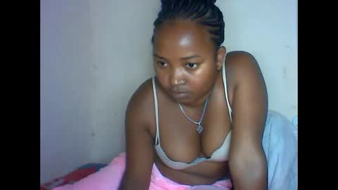 amielle_01 online show from April 13, 7:03 pm