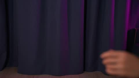 amilifox1 online show from March 28, 4:39 pm