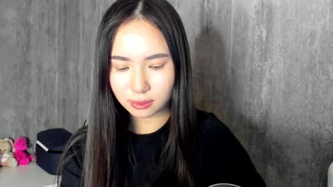 Amina online show from December 19, 7:51 pm