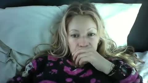 Paula D online show from May 30, 12:14 pm