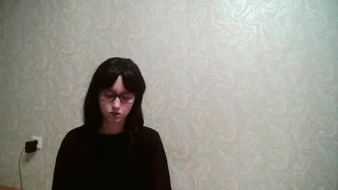 Amomira honeyx online show from December 19, 1:32 am