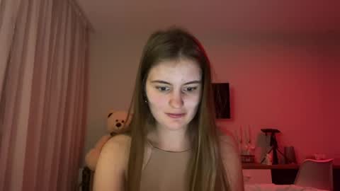 Emma online show from April 12, 8:11 pm