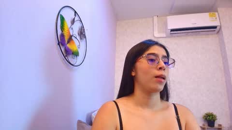 amy__wats0n online show from January 16, 7:10 pm